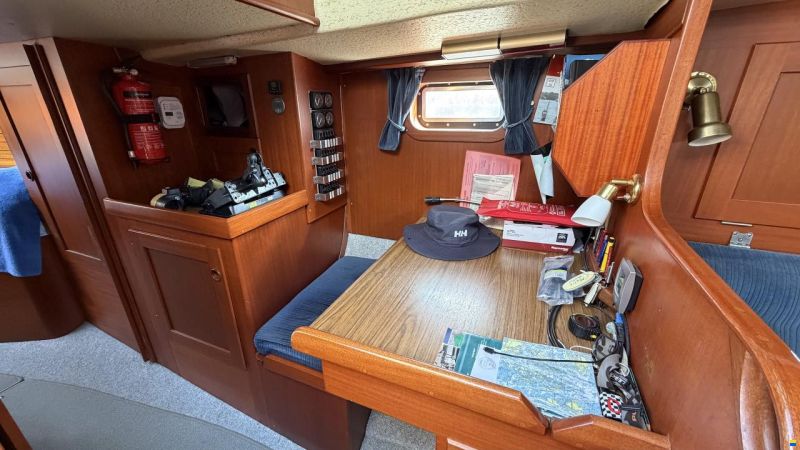 Hallberg-Rassy 352