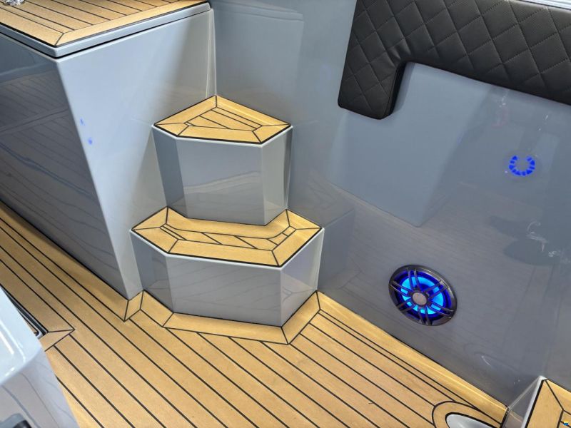 Maxima 840 Tender