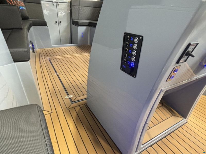 Maxima 840 Tender