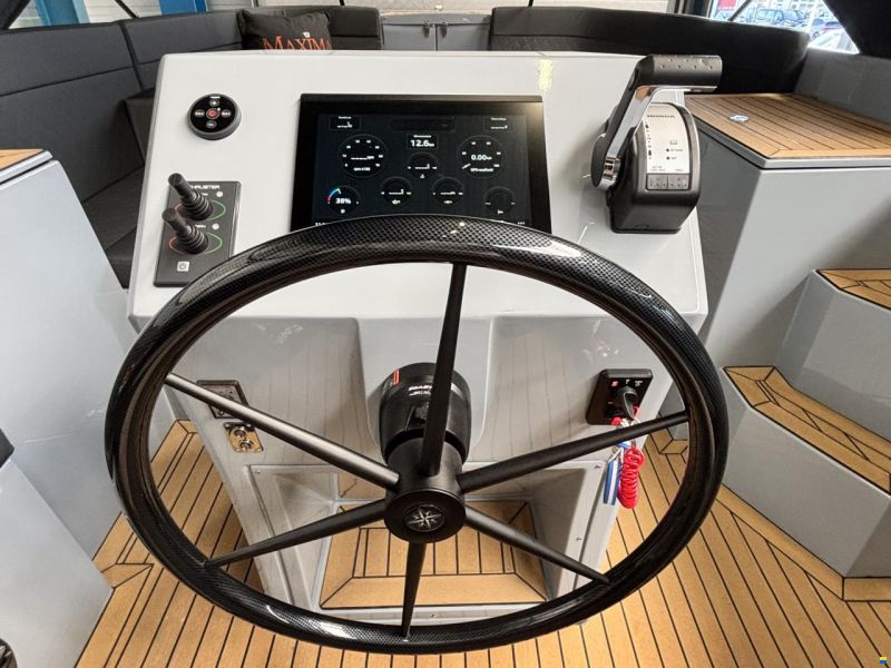 Maxima 840 Tender
