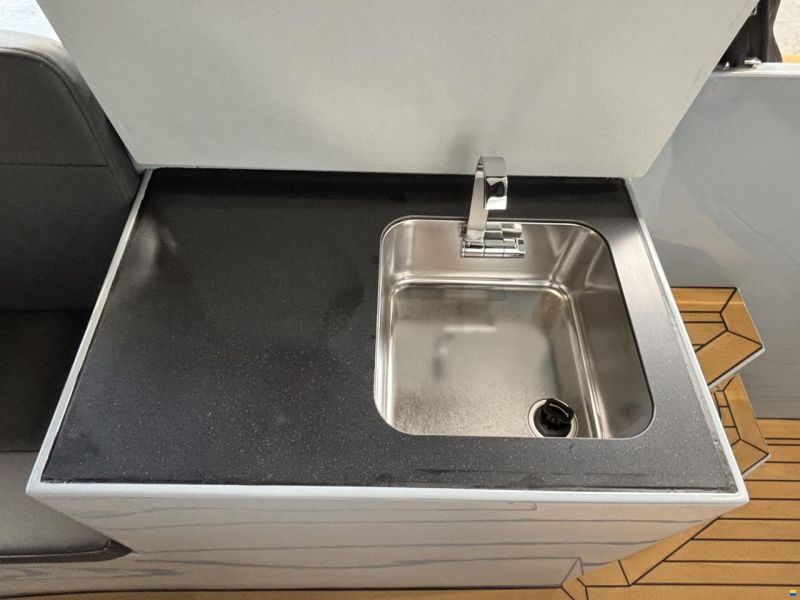 Maxima 840 Tender