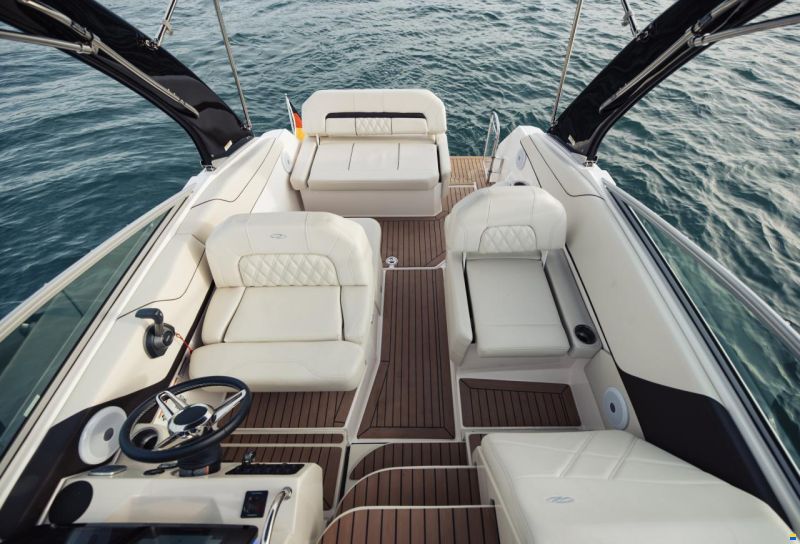 Regal 26 Express