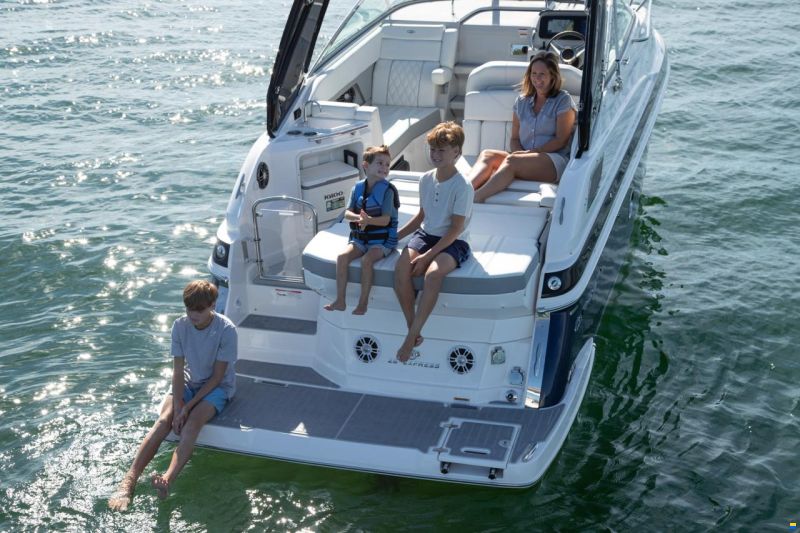 Regal 28 Express