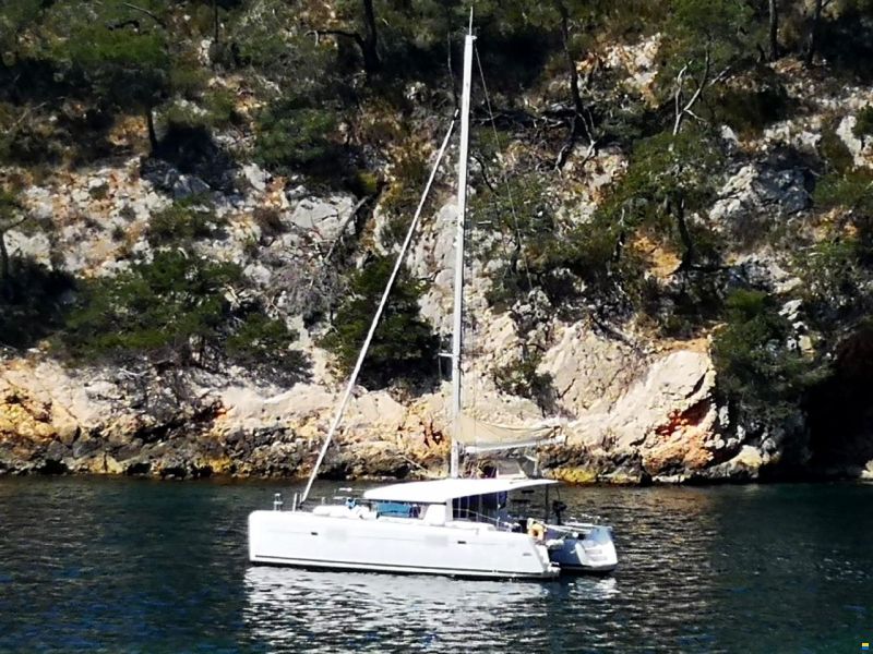 Lagoon 39