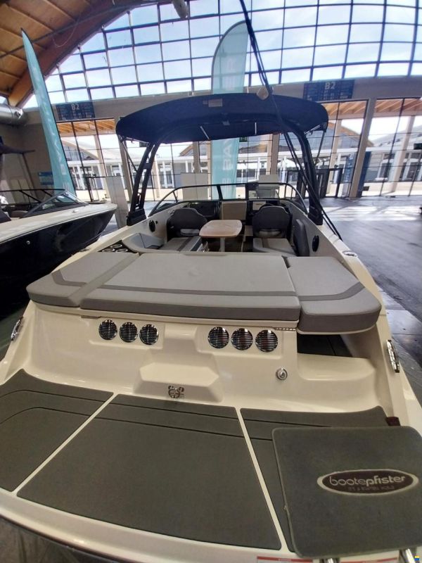 Bayliner V22i