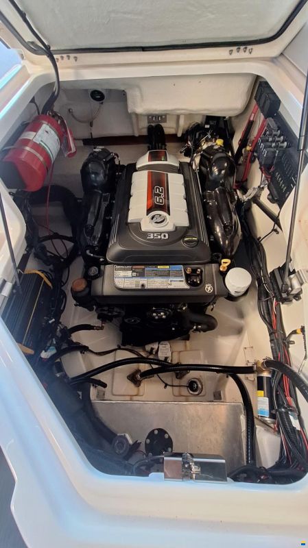 Sea Ray SLX 260 Surf