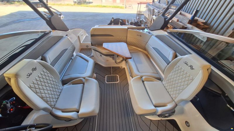 Sea Ray SLX 260 Surf