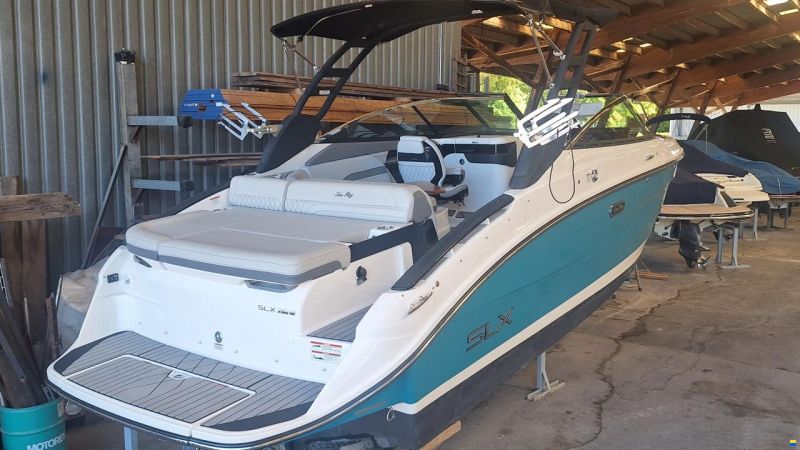 Sea Ray SLX 260 Surf