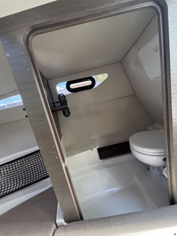 Bayliner VR 6 Cuddy OE