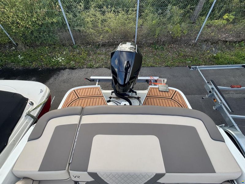 Bayliner VR 6 Cuddy OE