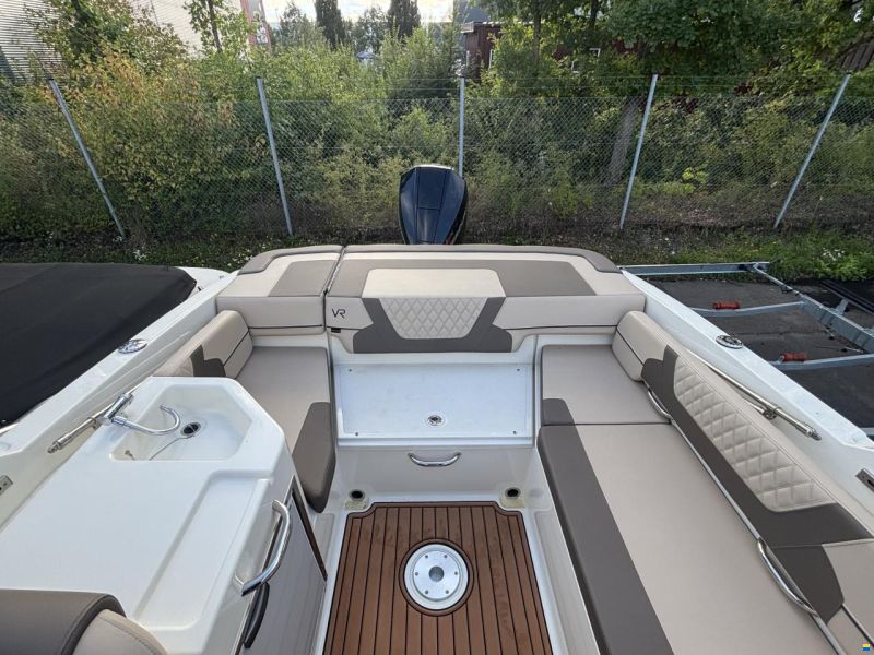 Bayliner VR 6 Cuddy OE