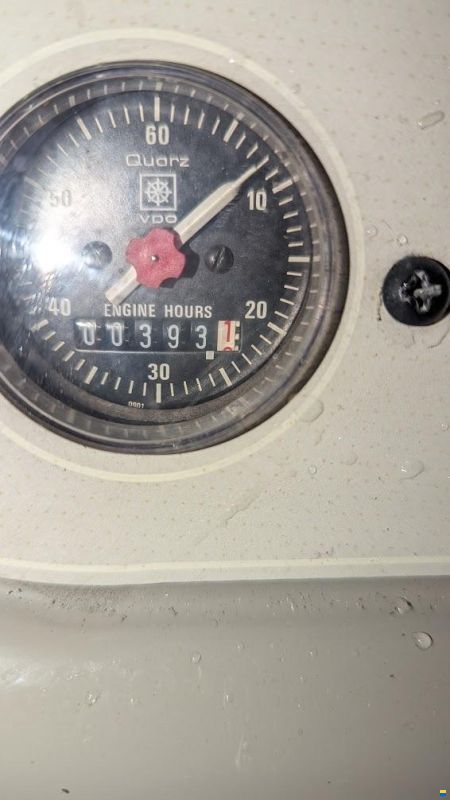 Maxum 2400SCR
