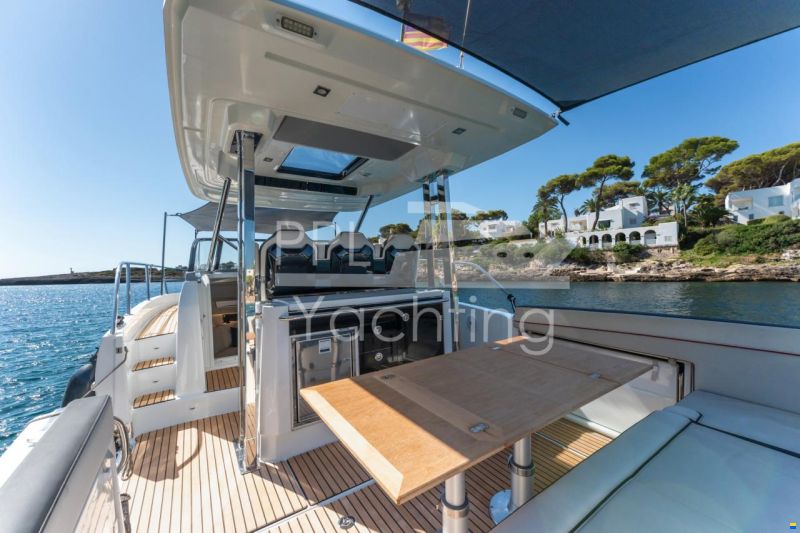 Jeanneau Cap Camarat 10.5 WA II