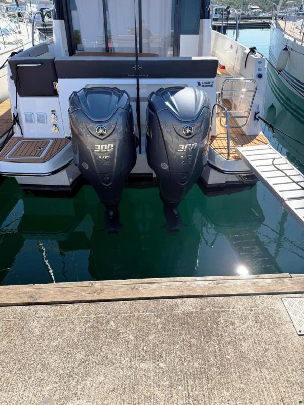 Jeanneau Merry Fisher 1095