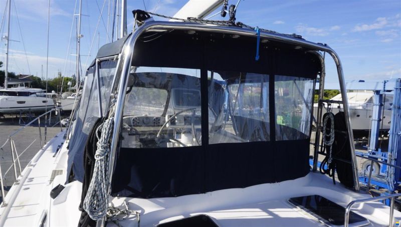 Hunter 50 Centercockpit