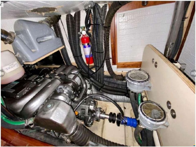 Hunter 50 Centercockpit