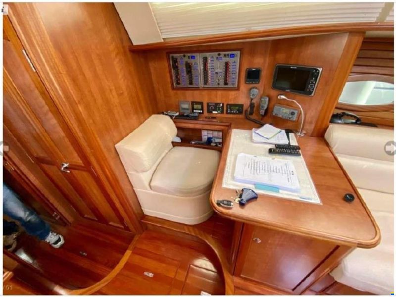 Hunter 50 Centercockpit