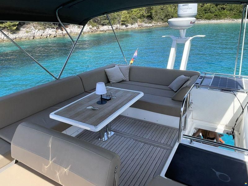 Sealine F42/450