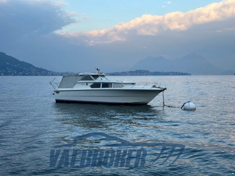 Fjord 32 cabin