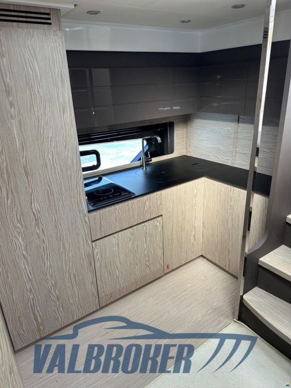 Azimut Atlantis 43