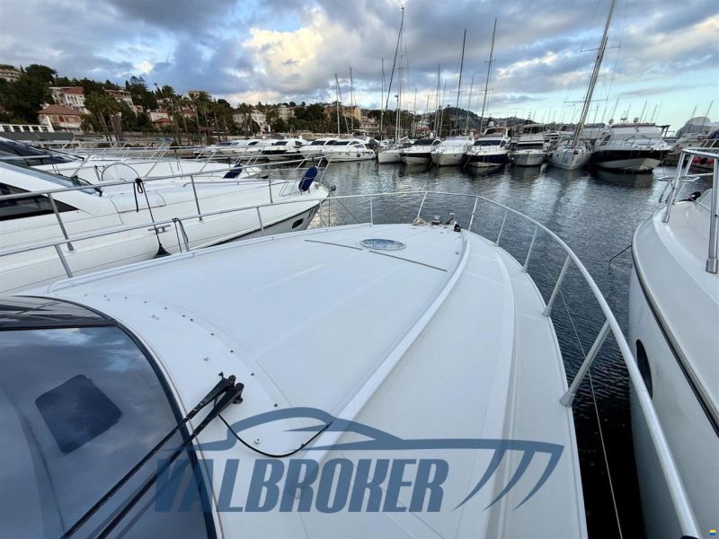 Pershing 40