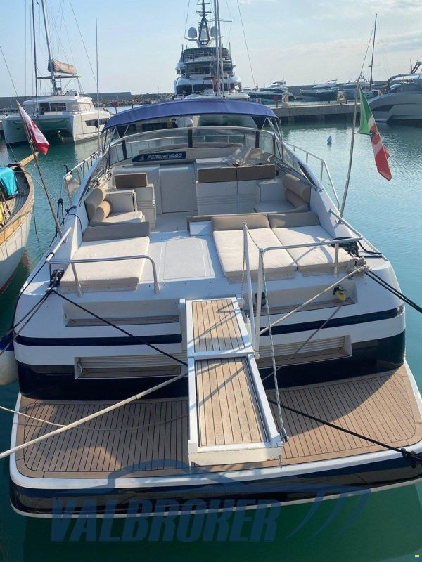 Pershing 40