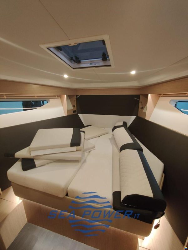 Bavaria SR 38 Hard Top in
