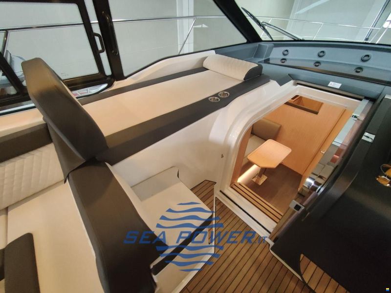 Bavaria SR 38 Hard Top in