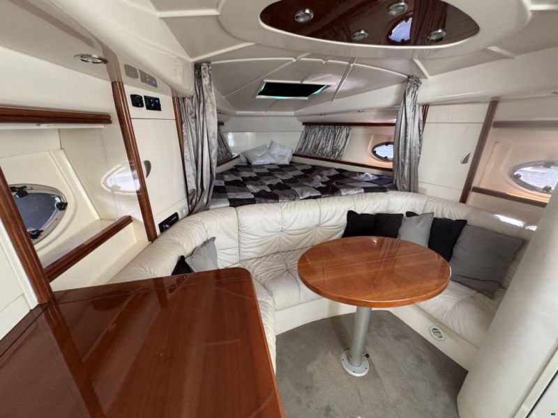 Pershing 37