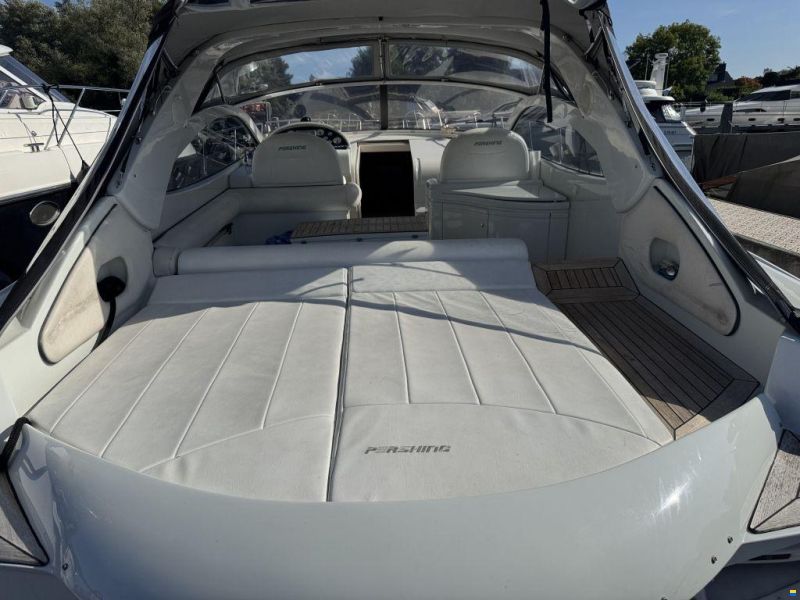 Pershing 37