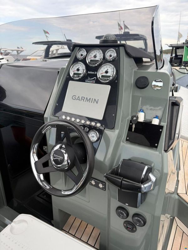 SALINA 33