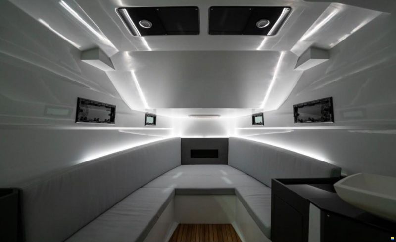 Pirelli 42FB- SPEEDBOAT