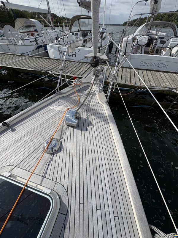 Hallberg-Rassy 352