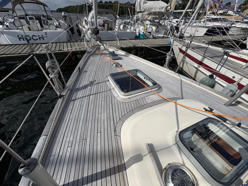 Hallberg-Rassy 352