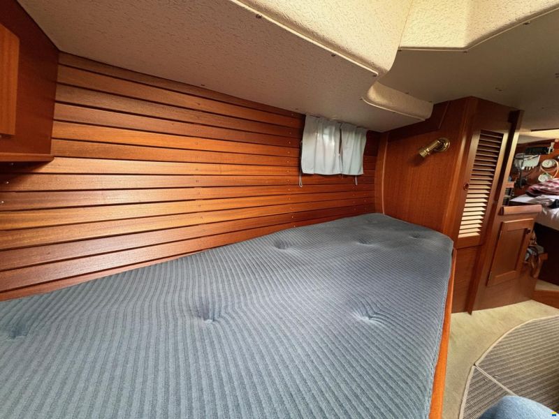 Hallberg-Rassy 352