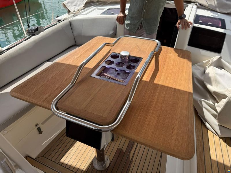 Hanse 385