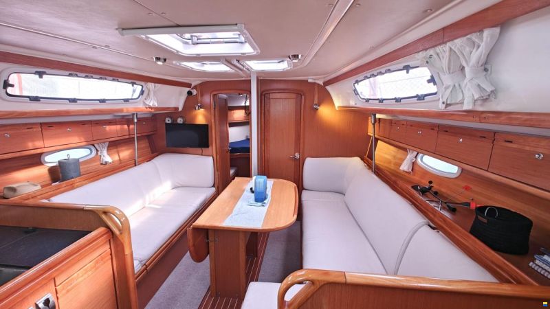 Bavaria 38 Holiday