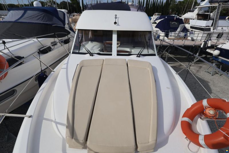 Jeanneau Prestige 32 Fly