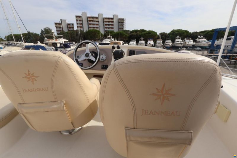 Jeanneau Prestige 32 Fly