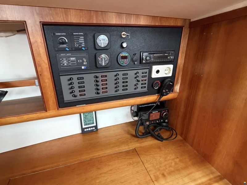 Impact Yachts 37