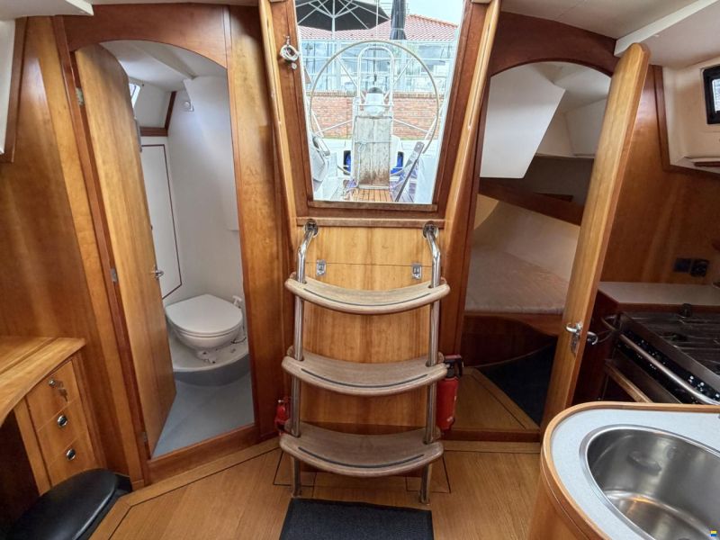 Impact Yachts 37