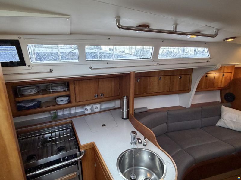 Impact Yachts 37