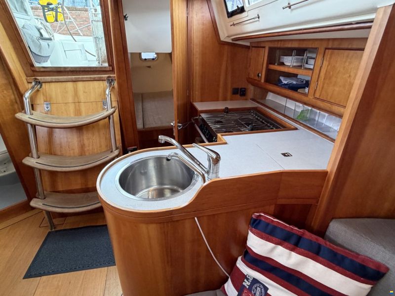 Impact Yachts 37