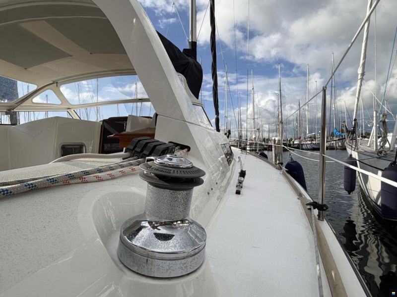 Impact Yachts 37