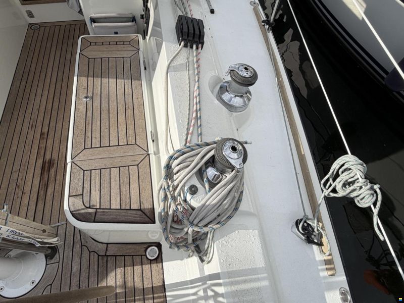 Impact Yachts 37