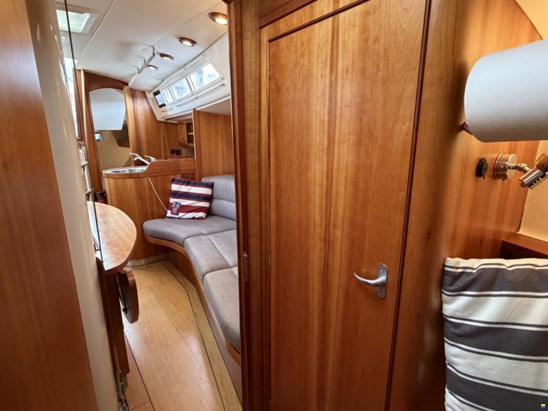 Impact Yachts 37