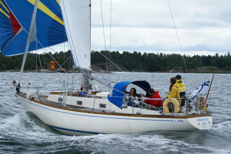 Nautors Swan 37
