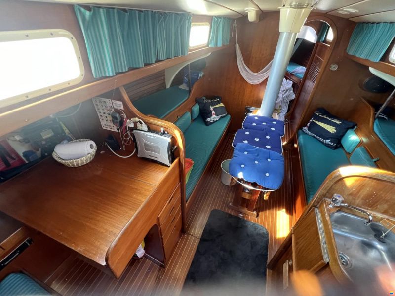 Nautors Swan 37