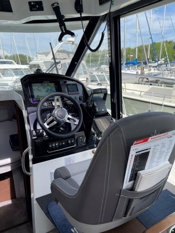Jeanneau Merry Fisher 895