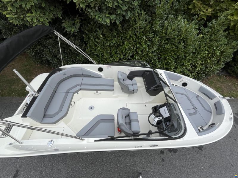 Bayliner V20